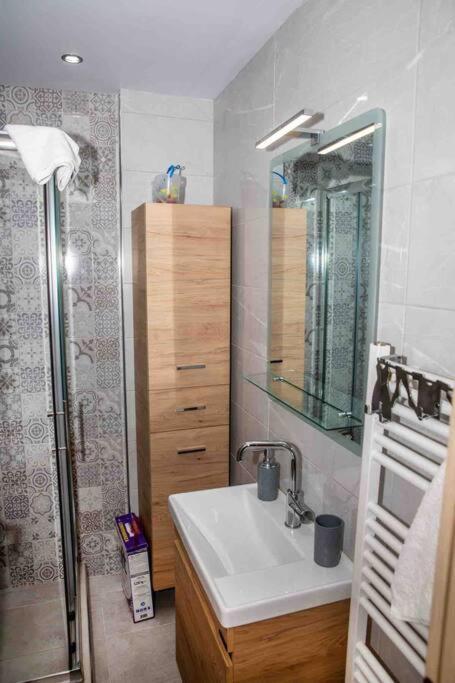 Lavrio Seaview 2Bdr Apt 4 Min Dive From The Sea 外观 照片