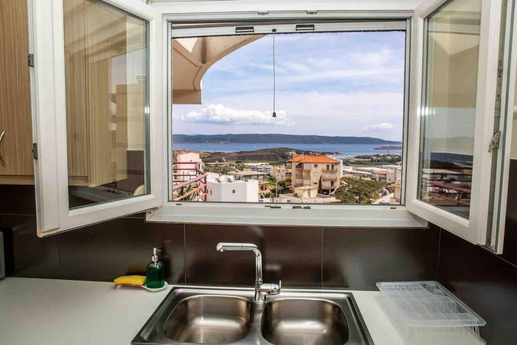 Lavrio Seaview 2Bdr Apt 4 Min Dive From The Sea 外观 照片